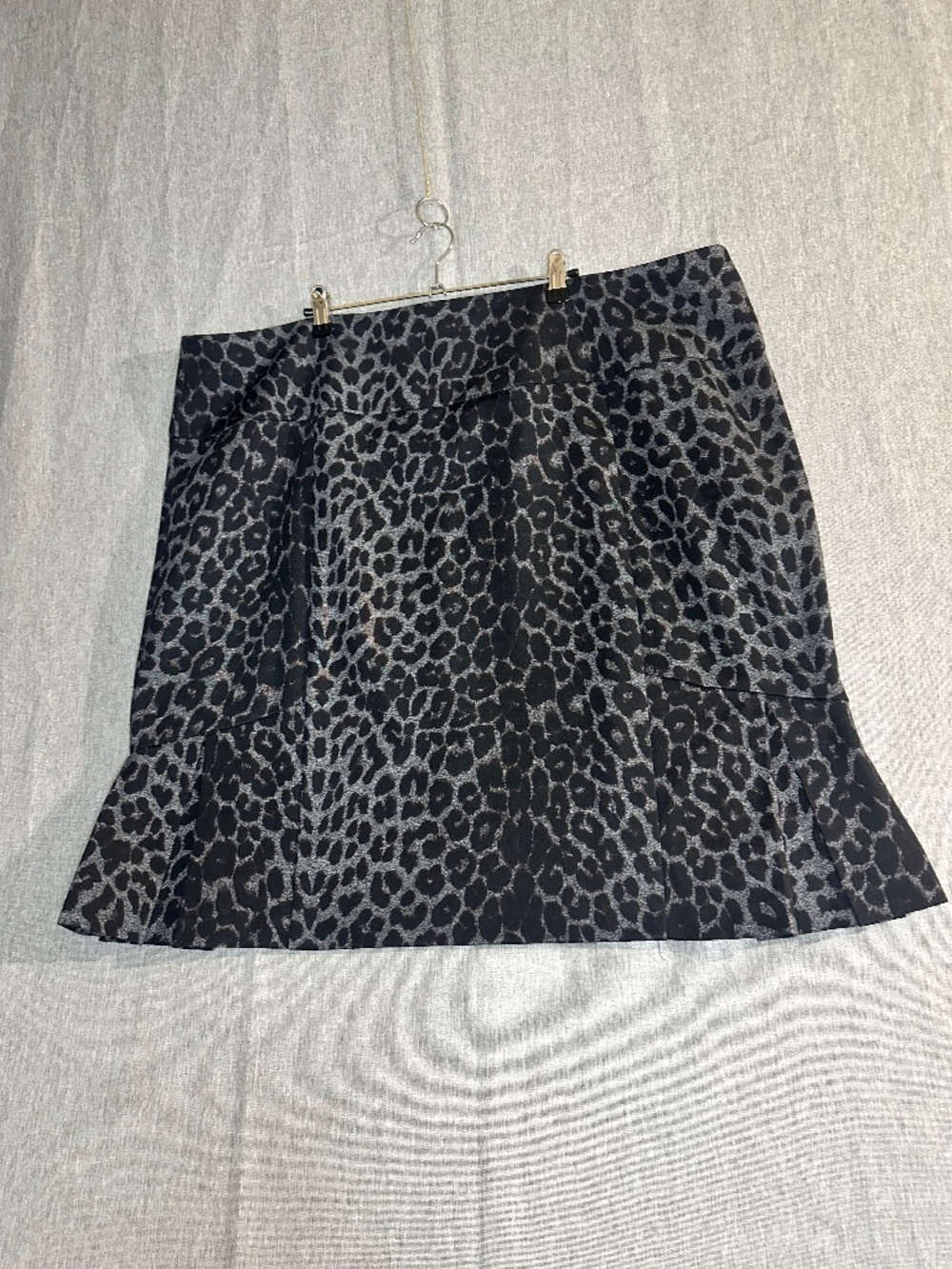 Cato Plus Size Grey Black Leopard Print Flared Hem Skirt Size 26/28